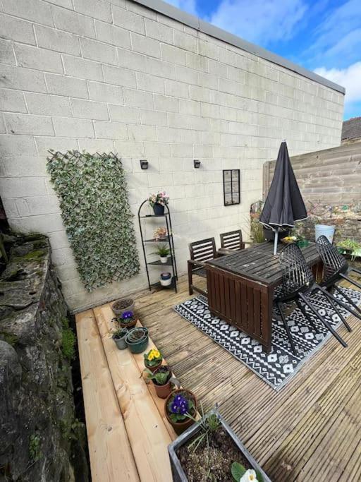 Just The Splott! Sleeps 6, 8 Mins To Stadium. Cardiff Exterior photo